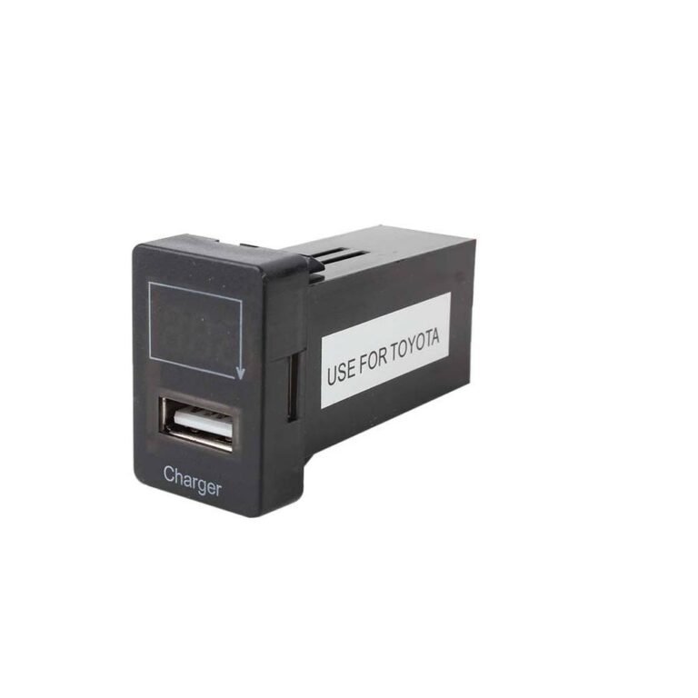 منفذ USB + قارئ تويوتا كبير